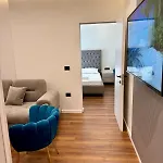 Luxury Near & Grand Park *