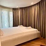 Luxury Near & Grand Park *