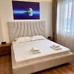 Luxury Near & Grand Park Appartement Tirana