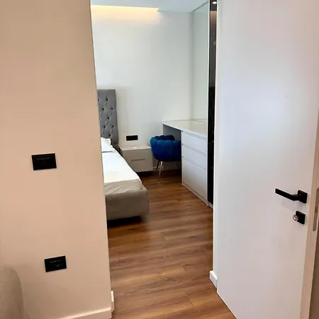 Luxury Near & Grand Park *