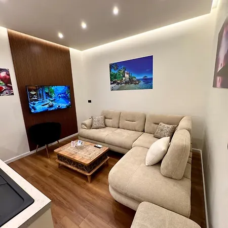 Luxury Near & Grand Park *