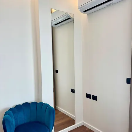 Luxury Near & Grand Park * ティラナ