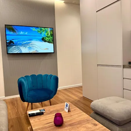 Luxury Near & Grand Park * Tirana