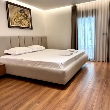 Luxury Near & Grand Park *