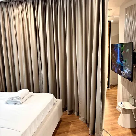 Appartamento Luxury Near & Grand Park Tirana