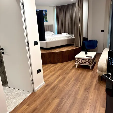 Luxury Near & Grand Park * Tirana