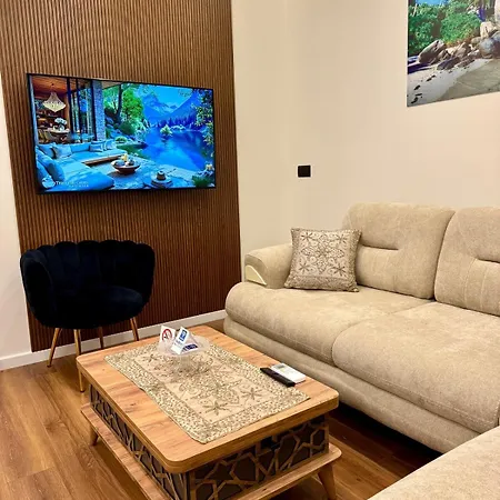 Luxury Near & Grand Park Tirana