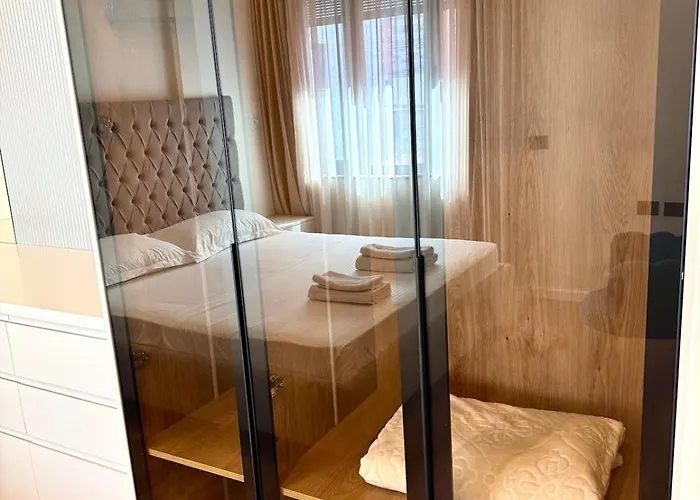 Luxury Near & Grand Park Apartment Tirana