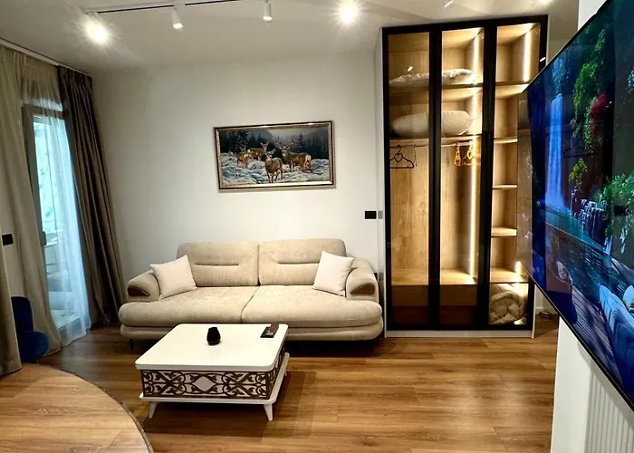 Luxury Near & Grand Park * Tirana